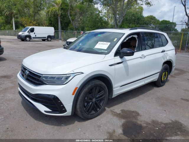 3VVCB7AX5NM138604 Volkswagen Tiguan 2.0t Se R-line Black