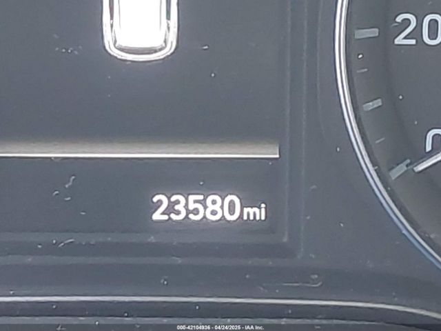 KM8K32AB4NU913965 Hyundai Kona Sel