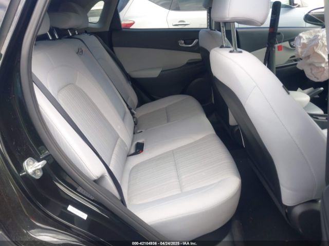 KM8K32AB4NU913965 Hyundai Kona Sel