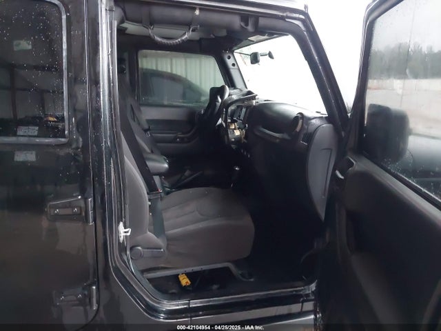 2015 JEEP WRANGLER UNLIMITED 1C4BJWDG0FL710202 Photo 4