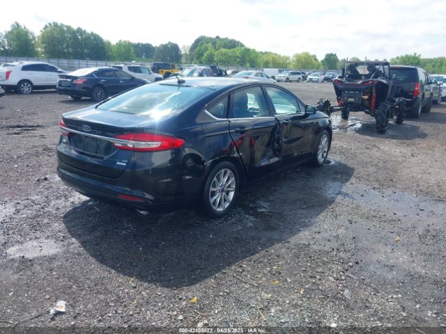3FA6P0HD6HR302875 Ford FUSION SE