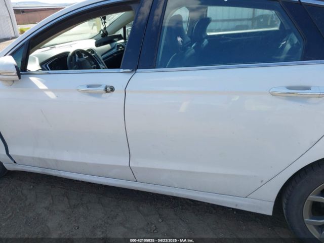 3FA6P0CD8KR117614 Ford FUSION SEL