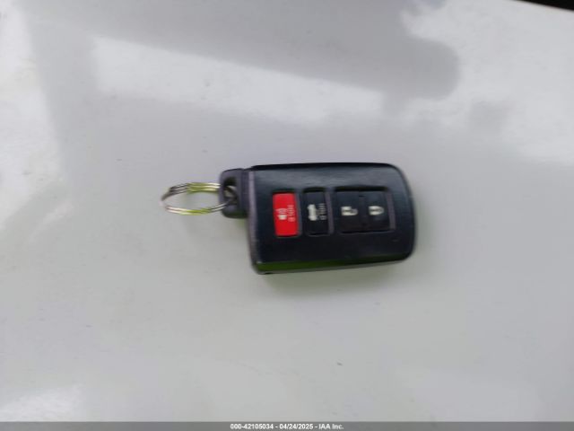 4T1BF1FK2EU833090 Toyota CAMRY SE