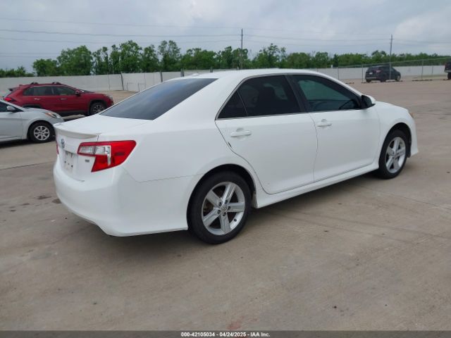 4T1BF1FK2EU833090 Toyota CAMRY SE