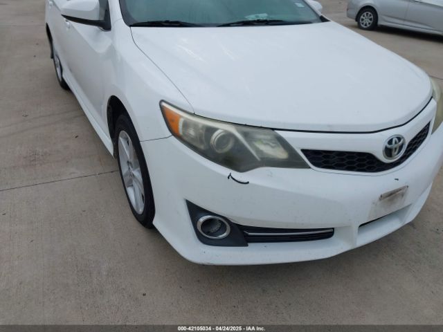 4T1BF1FK2EU833090 Toyota CAMRY SE