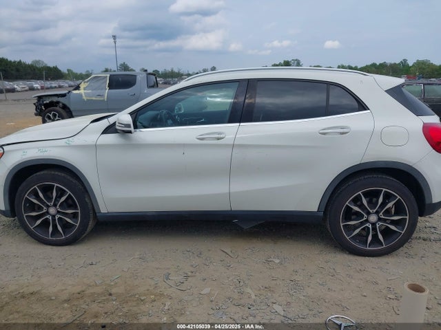 WDCTG4GB2HJ325790 Mercedes-Benz Gla 250 4matic