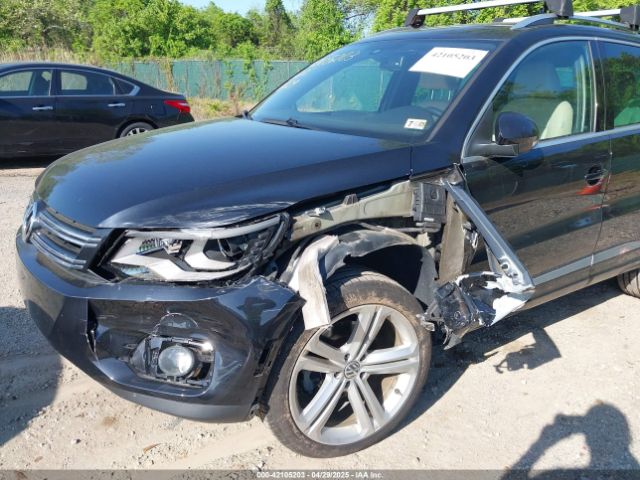 WVGBV3AX5EW560393 Volkswagen Tiguan R-line