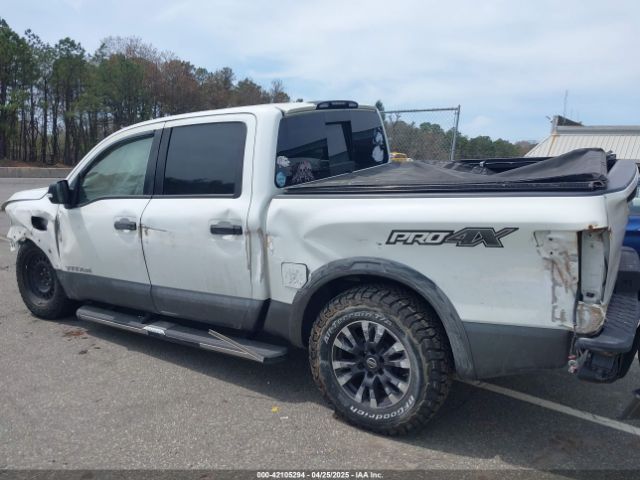 1N6AA1E50HN540827 Nissan Titan Pro-4x