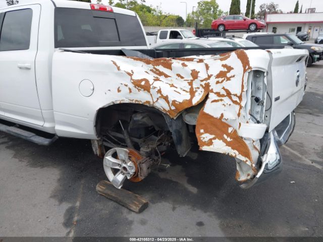 1C6RR6TT3KS532511 RAM 1500 Classic Slt  4x2 6'4 Box