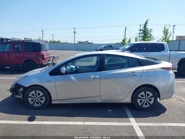 JTDKARFU3G3023785 Toyota Prius Four