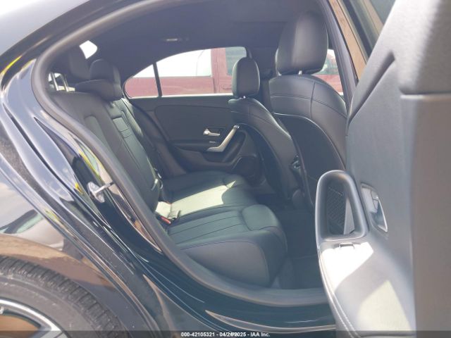 W1K3G4EB4MJ315870 Mercedes-Benz m260