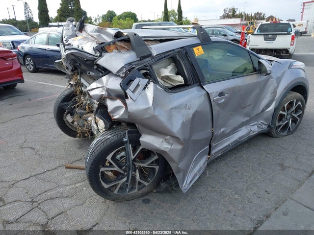 JTNKHMBX9L1075101 Toyota C-HR XLE