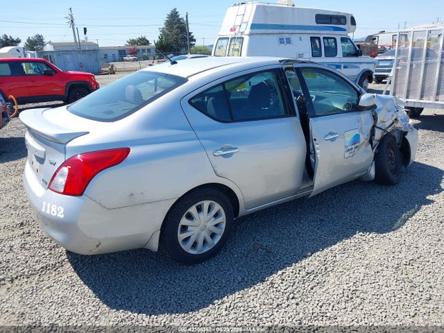 3N1CN7AP4EL813678 Nissan Versa 1.6 Sv