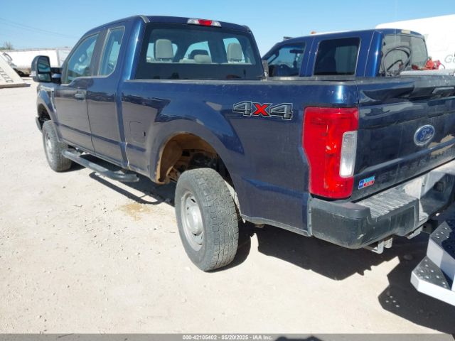 2018 FORD F-250 1FT7X2B68JEB42589 Photo 2