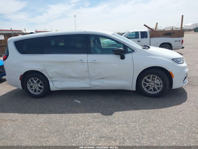Chrysler Pacifica Select 2025 2C4RC1BG5SR526356 Image 13