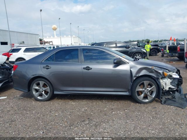 4T1BF1FK0EU735594 Toyota Camry Se Sport