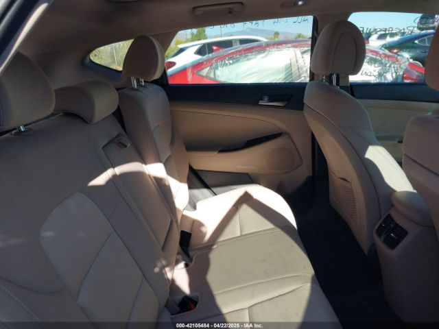 KM8J33A21JU626367 Hyundai Tucson Value