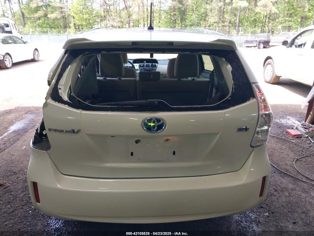 Toyota Prius V Two 2014 JTDZN3EU7EJ013979 Image 16