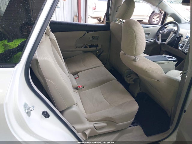 Toyota Prius V Two 2014 JTDZN3EU7EJ013979 Image 8