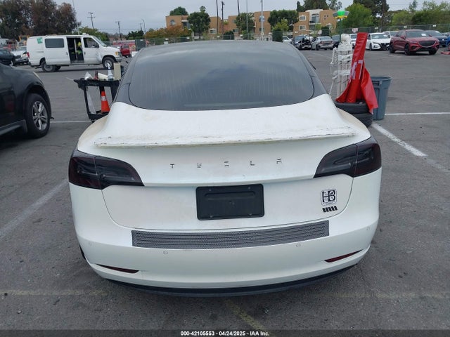 5YJ3E1EB8KF408605 Tesla MODEL 3