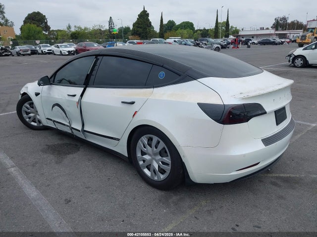 2019 TESLA MODEL 3 5YJ3E1EB8KF408605 Photo 2