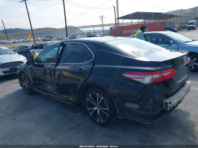 4T1B11HK8JU655899 Toyota CAMRY SE