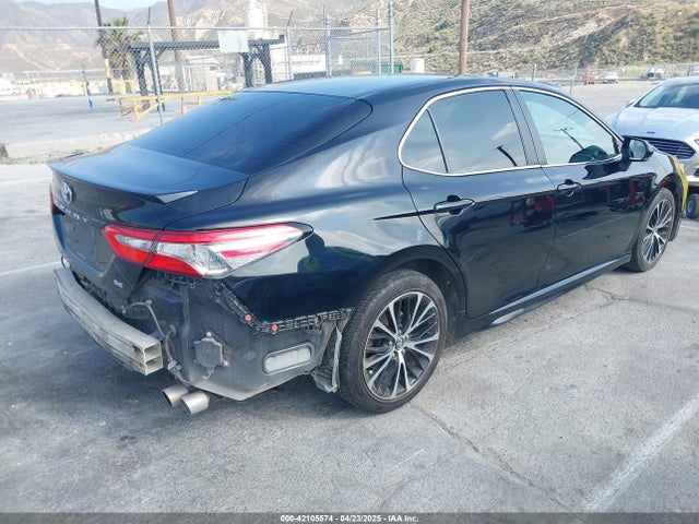 4T1B11HK8JU655899 Toyota CAMRY SE