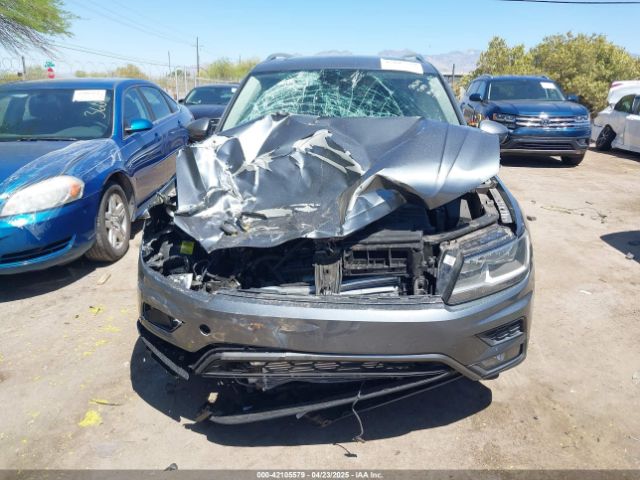 3VV2B7AX7JM177796 Volkswagen Tiguan
