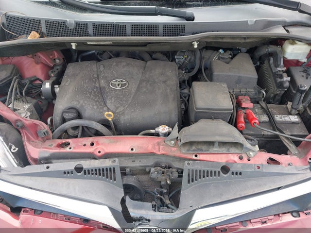 5TDKZ3DC1KS002876 Toyota Sienna Le 8 Passenger