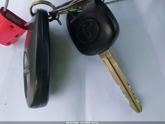 5TDKZ3DC1KS002876 Toyota Sienna Le 8 Passenger