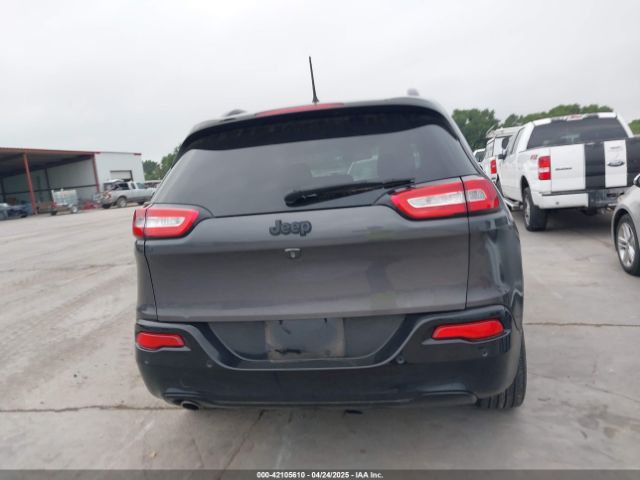 1C4PJLCB4JD587873 Jeep Cherokee Latitude Tech Connect Fwd