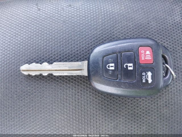 2T1BURHE6KC185004 Toyota COROLLA LE