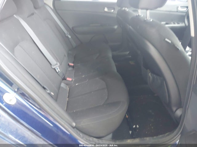 5XXGT4L36HG137117 KIA Optima Lx