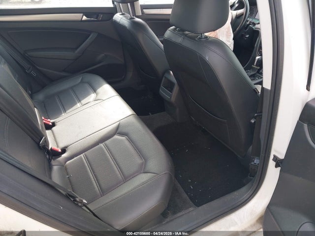 Volkswagen Passat 1.8t Wolfsburg Edition 2015 1VWAT7A3XFC004039 Image 8