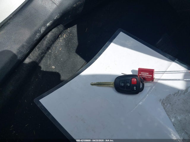 5YFBURHE8FP212242 Toyota COROLLA LE