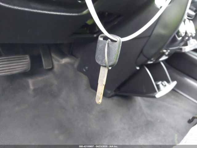 2004 HONDA CR-V JHLRD68484C003922 Photo 10