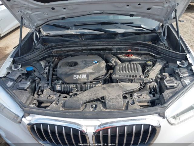 2016 BMW X1 WBXHT3C39GP881934 Photo 9