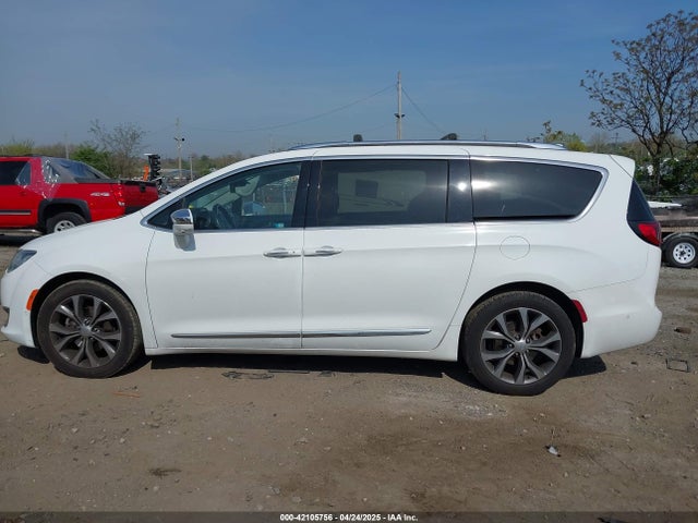 2C4RC1GG7HR812033 Chrysler Pacifica Limited