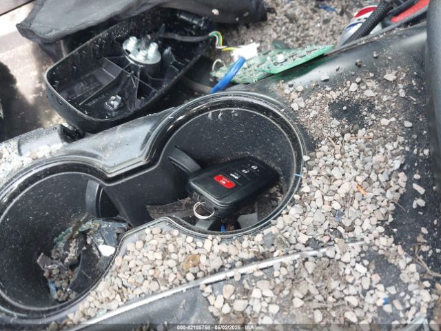 4T1M11AKXLU883991 Toyota CAMRY SE