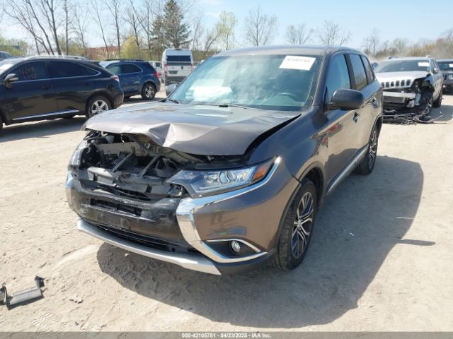 JA4AZ2A31JZ003933 Mitsubishi Outlander Es