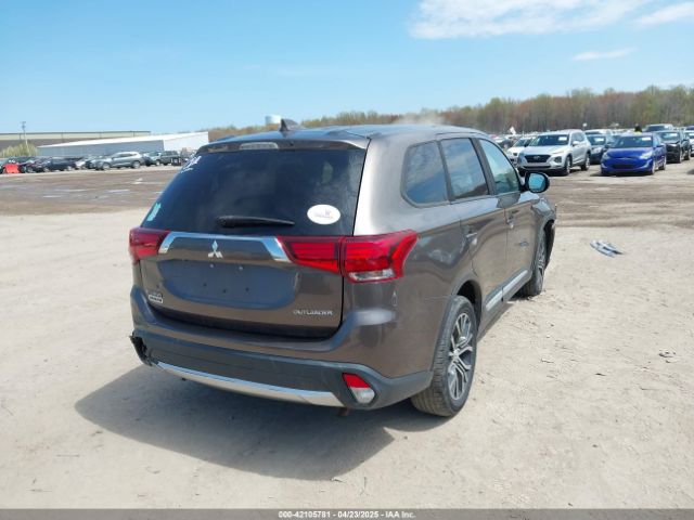JA4AZ2A31JZ003933 Mitsubishi Outlander Es
