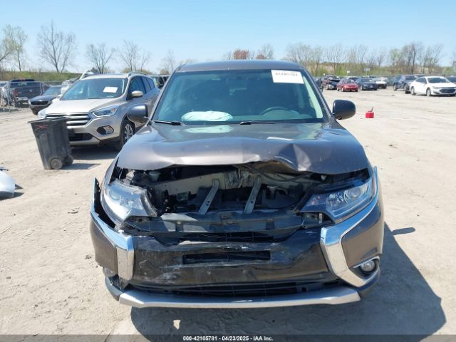 JA4AZ2A31JZ003933 Mitsubishi Outlander Es