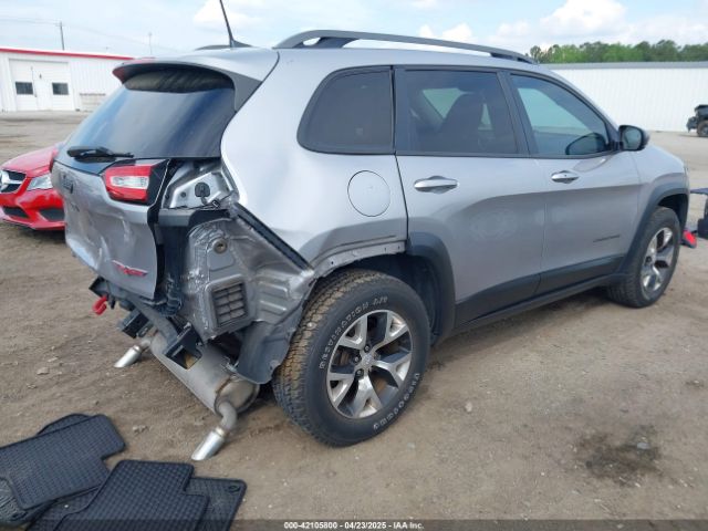 1C4PJMBXXJD526398 Jeep Cherokee Trailhawk 4x4