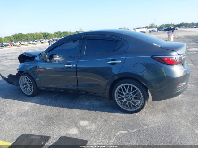 3MYDLBYV6JY329802 Toyota YARIS IA