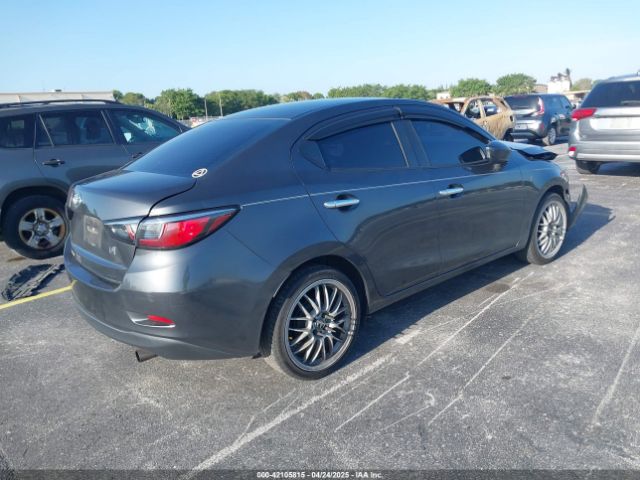 3MYDLBYV6JY329802 Toyota YARIS IA