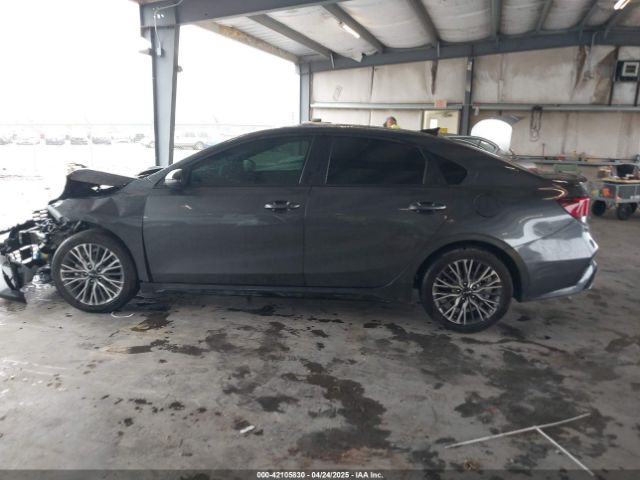 3KPF54AD8RE834719 KIA Forte Gt-line