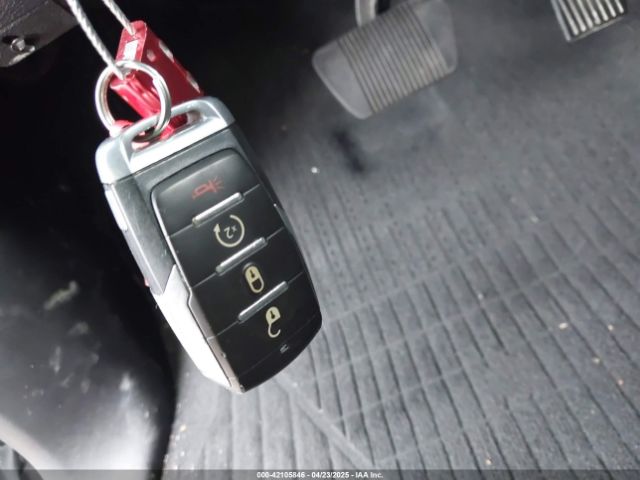2022 RAM 1500 1C6SRFFM6NN286353 Photo 10