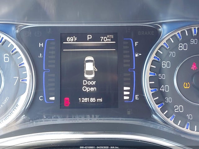 Chrysler 200 Limited 2015 1C3CCCAB7FN752316 Image 15