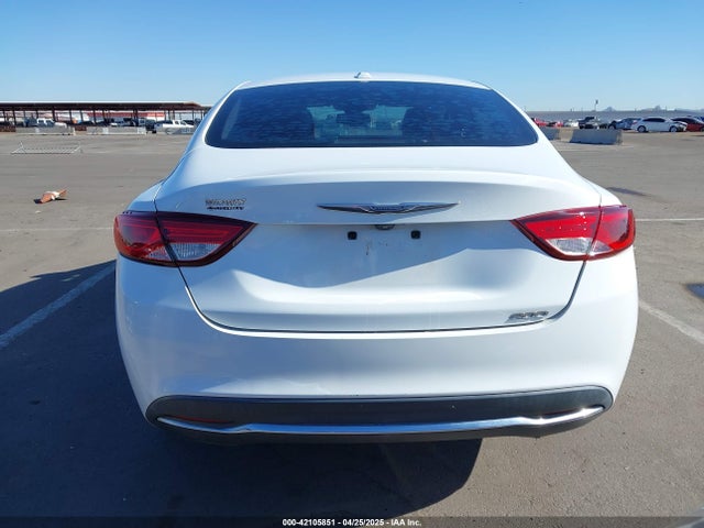 Chrysler 200 Limited 2015 1C3CCCAB7FN752316 Image 16