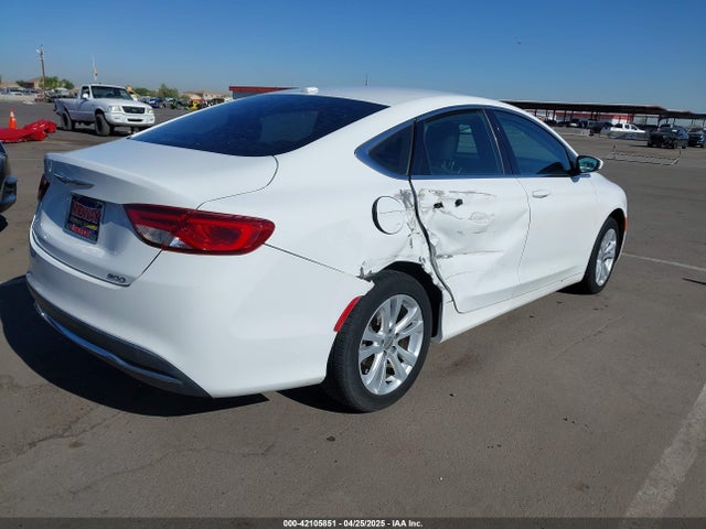 Chrysler 200 Limited 2015 1C3CCCAB7FN752316 Image 4